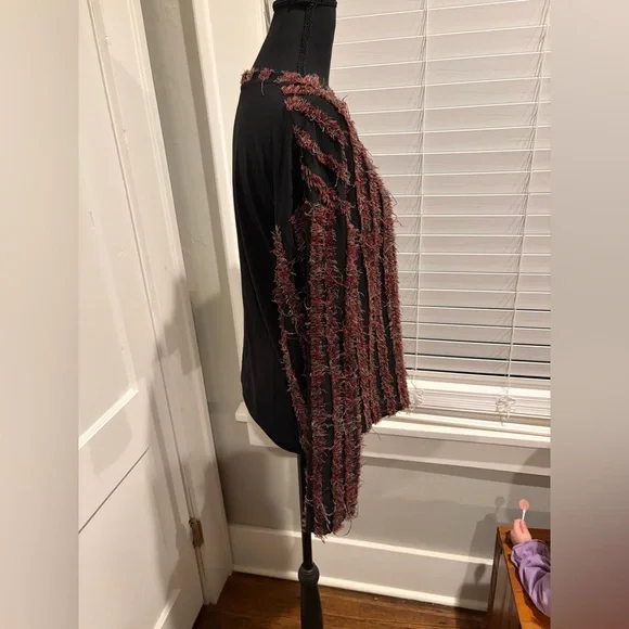 Zara Black and Red Textured Women's Sweater - Picture 3 of 5